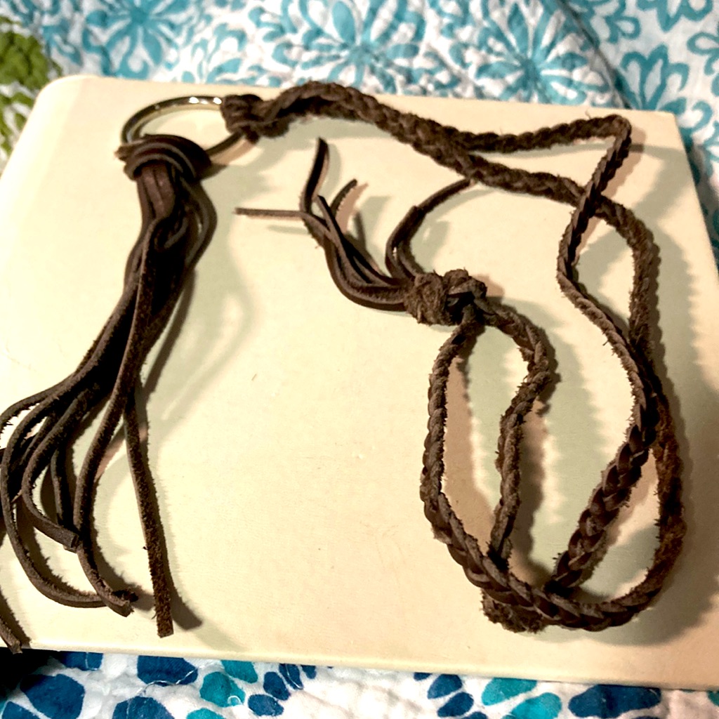 Leather Necklace Previously Owned Bme2892